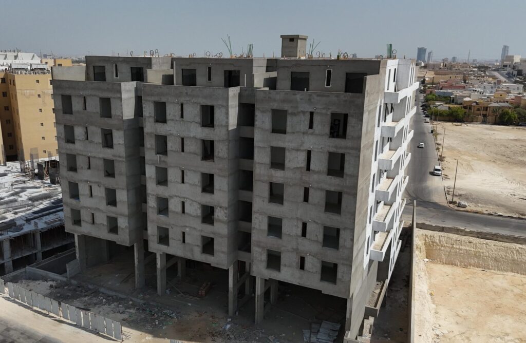 ايوان القصور